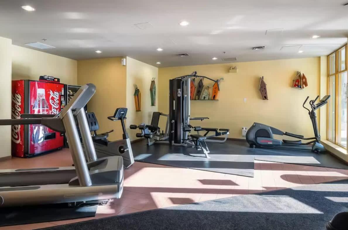 Renovated 1Bed-1Bath In Village With Pool, Hot Tub, And Sauna 惠斯勒 外观 照片