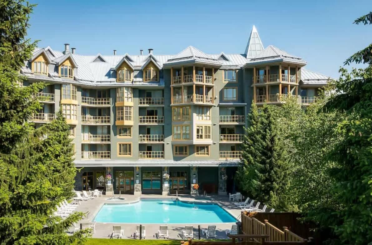 Renovated 1Bed-1Bath In Village With Pool, Hot Tub, And Sauna 惠斯勒 外观 照片
